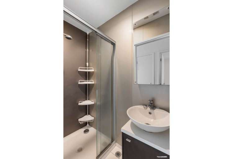 408/17 Vogel Lane Auckland Central_5