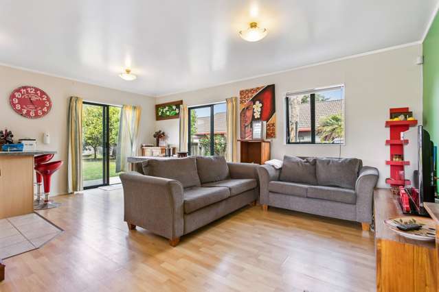 22 Reid Road New Lynn_1