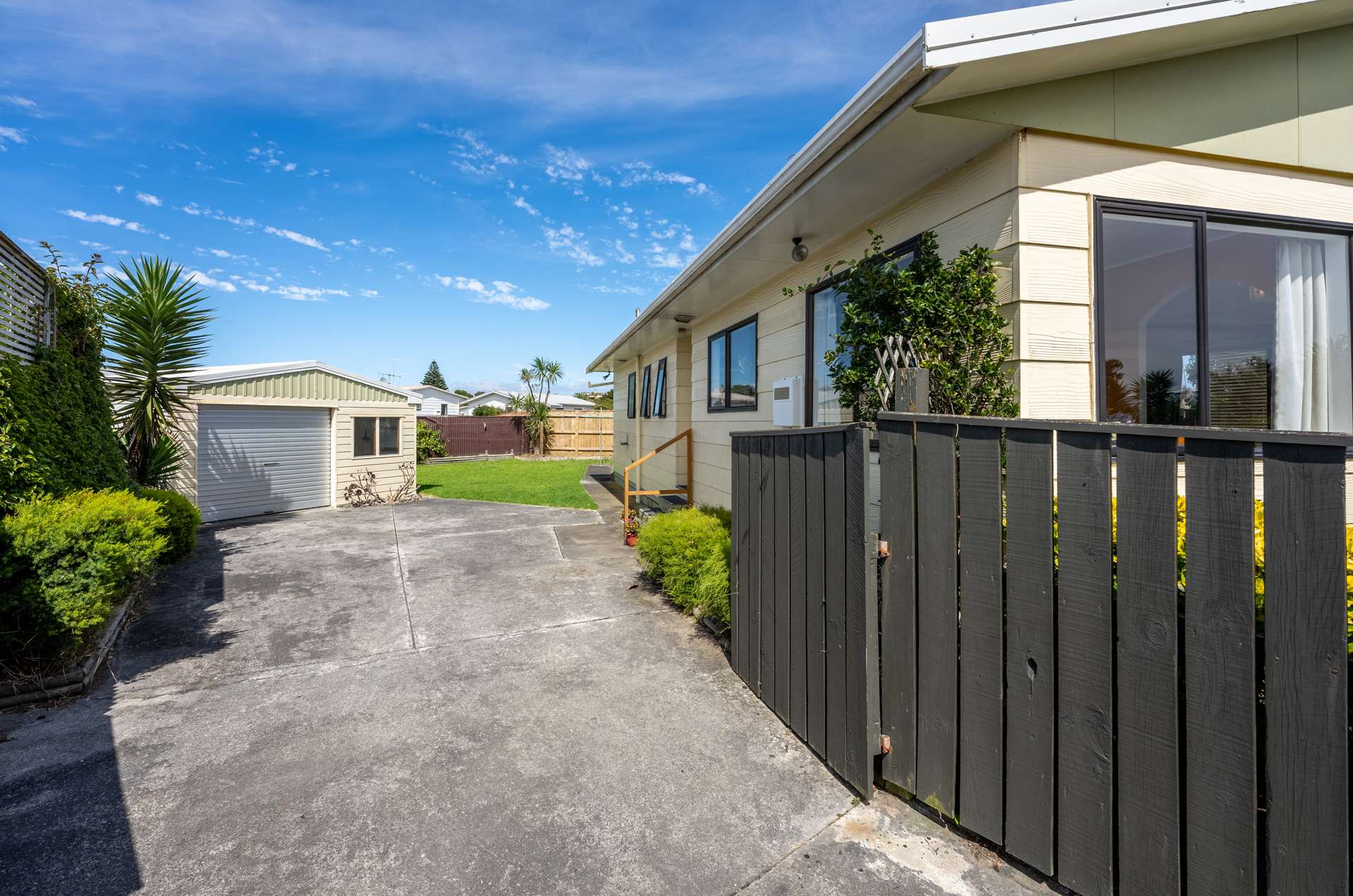 11 Simcox Street Otaki Beach_0