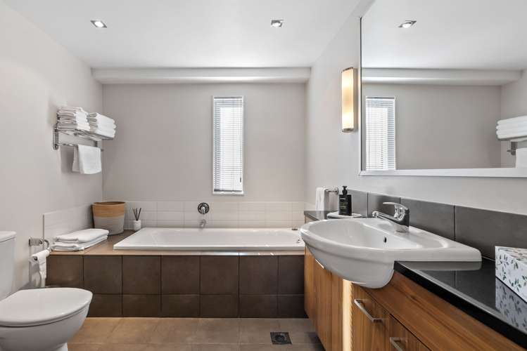 17d/12 Bolton Street Wellington Central_9