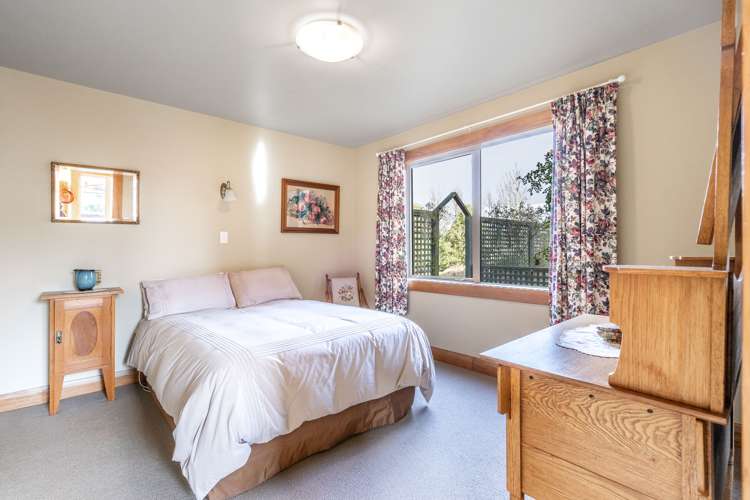 7 Waimea Valley Road Gore Surrounds_14