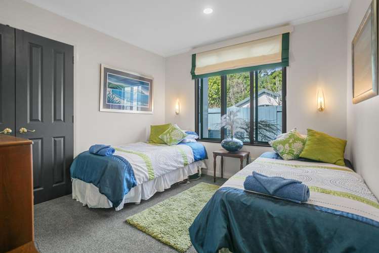 13 Edward Payton Grove Pukehangi_12