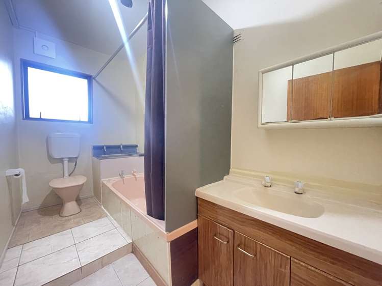 491A Paremoremo Road 10892_13