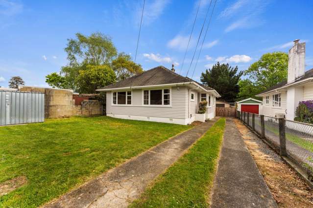 Family Home in Quiet Trentham Cul-de-Sac