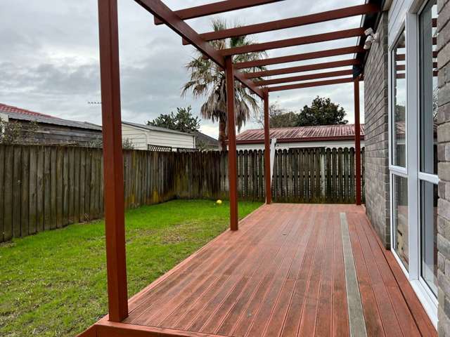 2/36 Heathridge Place Pakuranga Heights_2