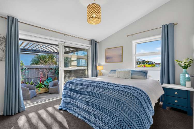1/64 Seaview Road Castor Bay_14