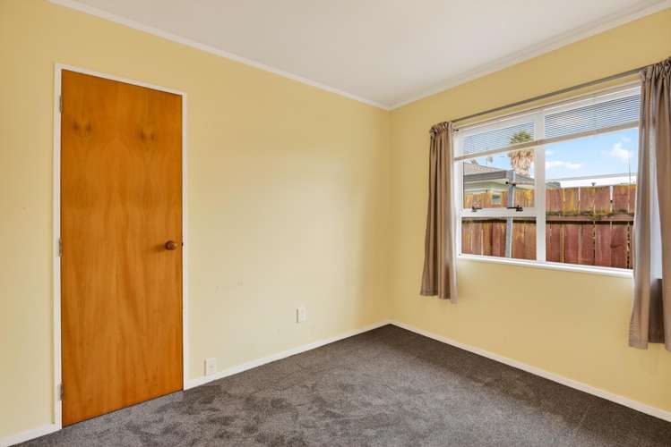 58B Whiting Crescent Greenmeadows_13