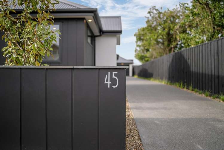 2/45 Averill Street Richmond_14