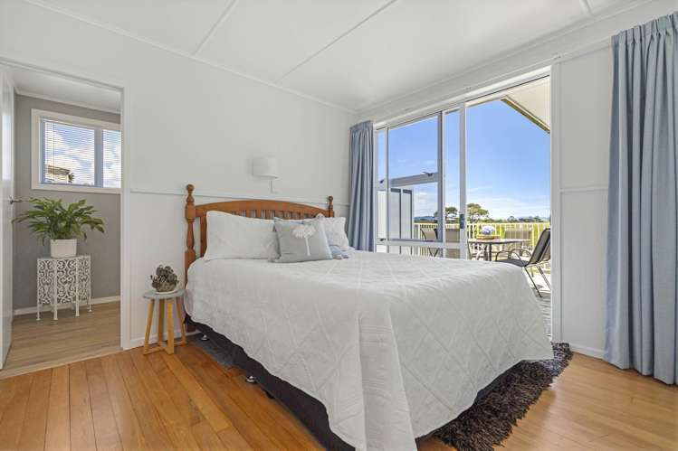 499 Grahams Beach Road Awhitu_9
