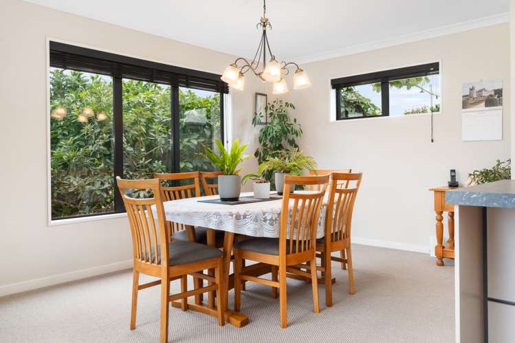 37 Brookwater Avenue Northwood_12