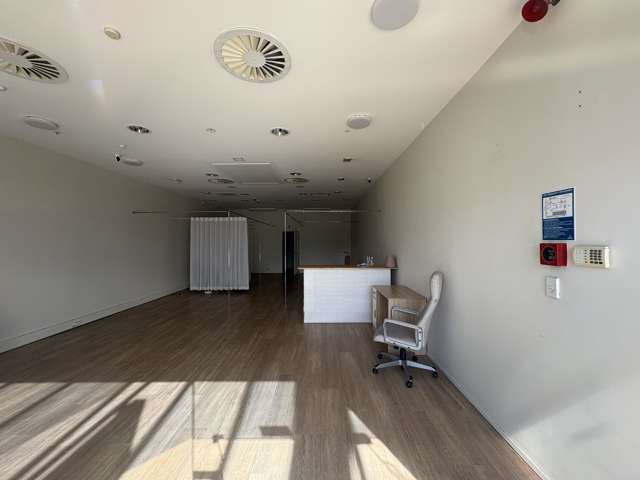 Shop 9,1-7 The Strand Takapuna_2