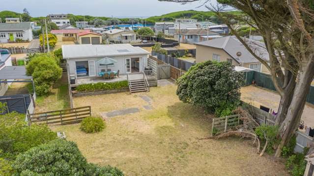 13 Rangitane Street Himatangi Beach_2