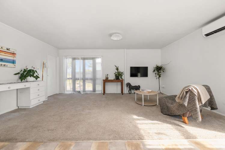 42 Rutherford Drive Waikanae Beach_5