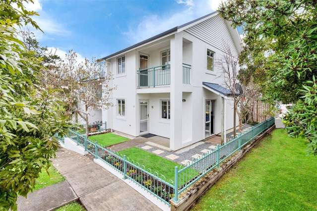 Spacious Three Bedroom with extra study
