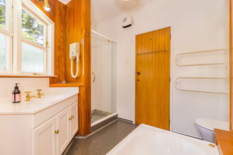 78 Heretaunga Square Silverstream_16