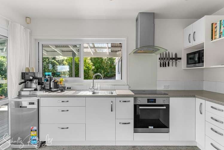 1122 Whakapirau Road_0
