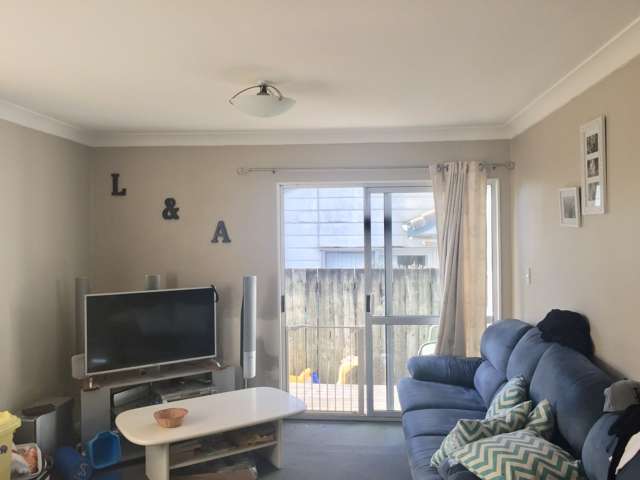 2/5 Leonard Road Mount Wellington_1