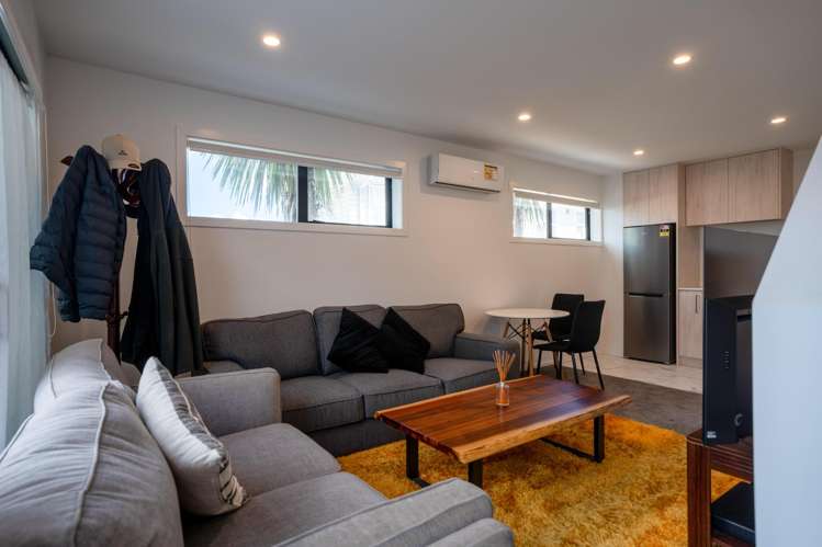 2/83 Vodanovich Road Te Atatu South_7