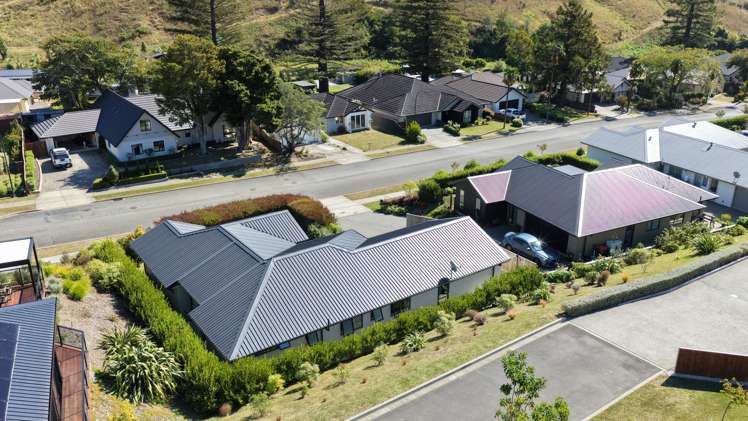 59 Sunningdale Drive Stoke_29