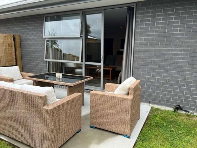 2/3 Daisy Street 1055_1