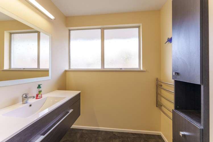 1/173 Soleares Avenue Mount Pleasant_16