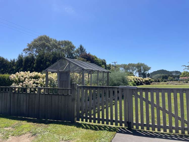 1199 Egmont Road Egmont Village_23