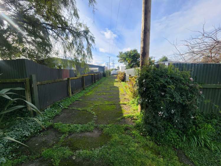 1 Queen Street East Levin_3