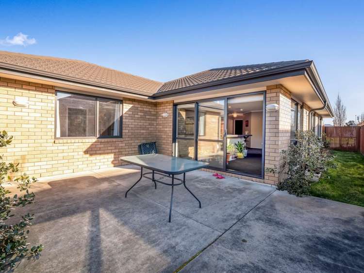 33 Faringdon Boulevard Rolleston_2