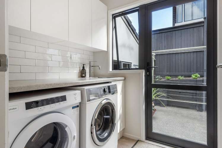 23A Peter Terrace Castor Bay_31