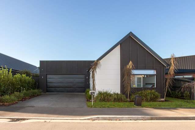 Ultra-Convenient Contemporary Living