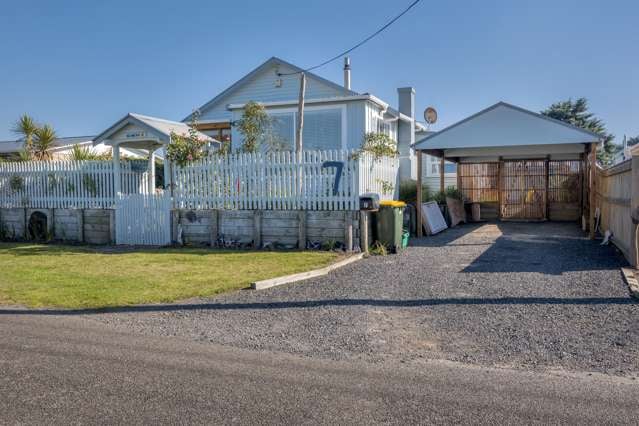 7 Barber Street Foxton Beach_2