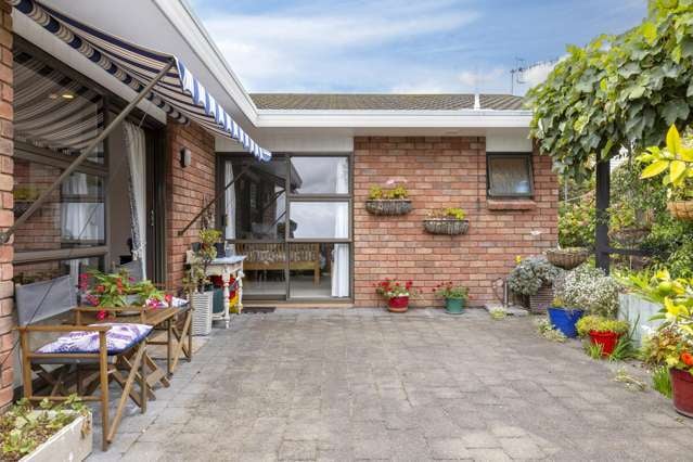 2/67 Ngamotu Road Hilltop_4