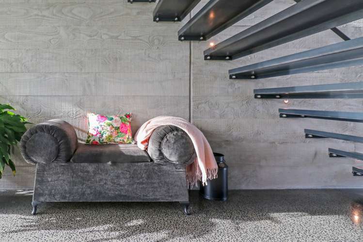 89 Sunrise Drive Seaward Bush_4