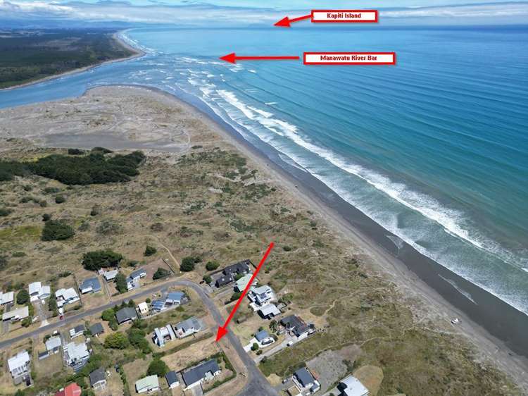 33 Marine Parade Foxton Beach_12