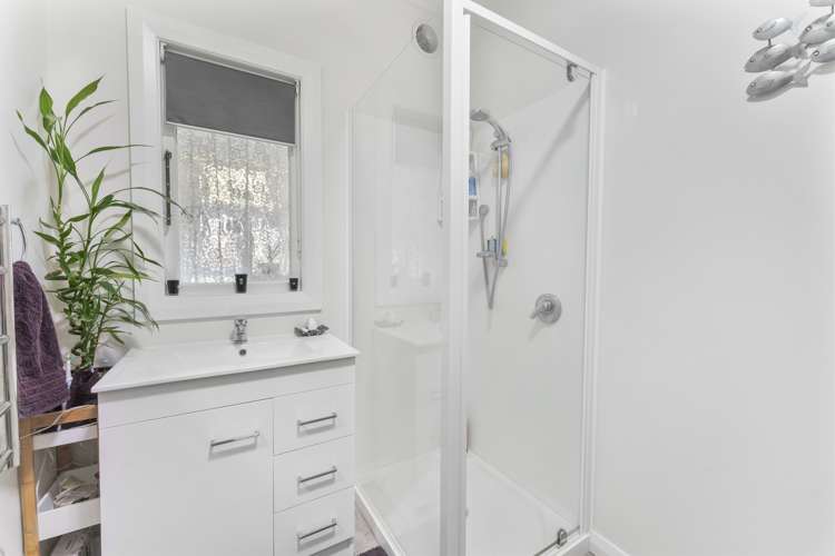 1/14 Newall Avenue Stoke_12