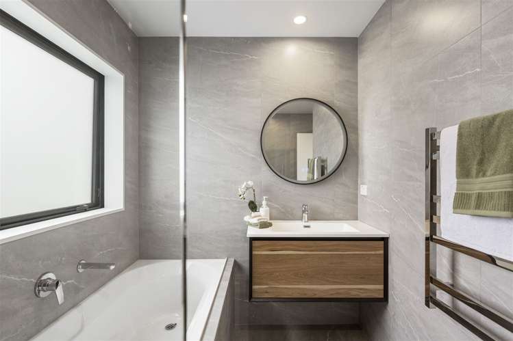 17b Stanniland Street Sunnyhills_12