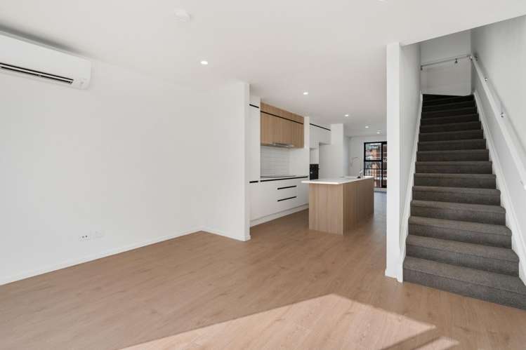 31 Falcon Crescent_4