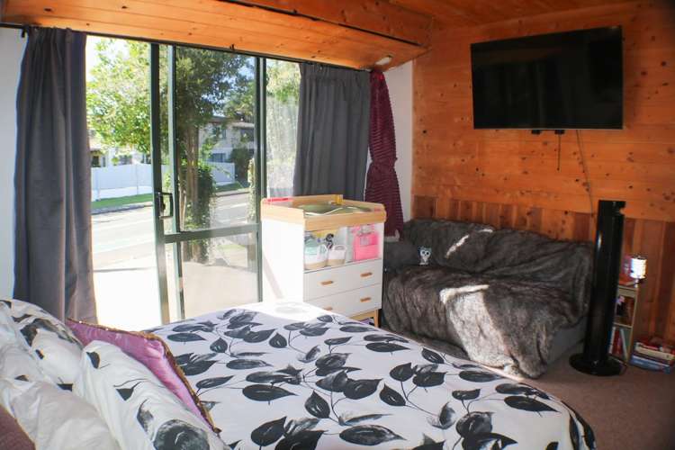 138 Bellevue Road Brookfield_13
