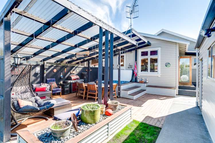 1 Campaign Street Napier South_18