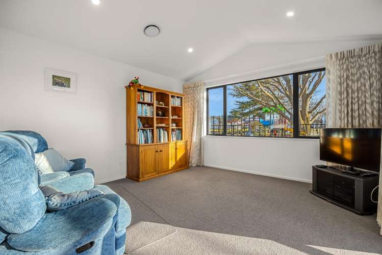 43 Charles Upham Drive_5