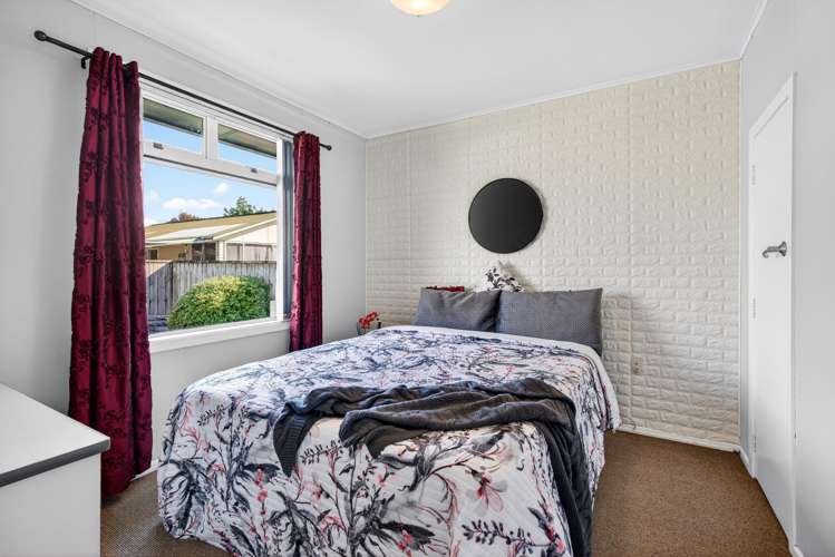 7 Totara Park Road Clouston Park_16