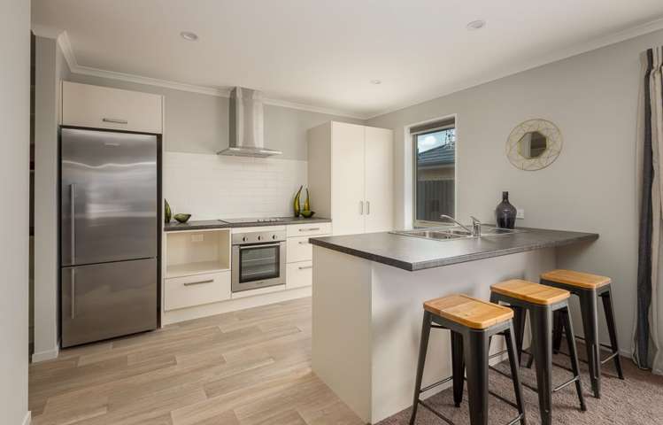 8 Tirikatene Avenue Pukekohe_2