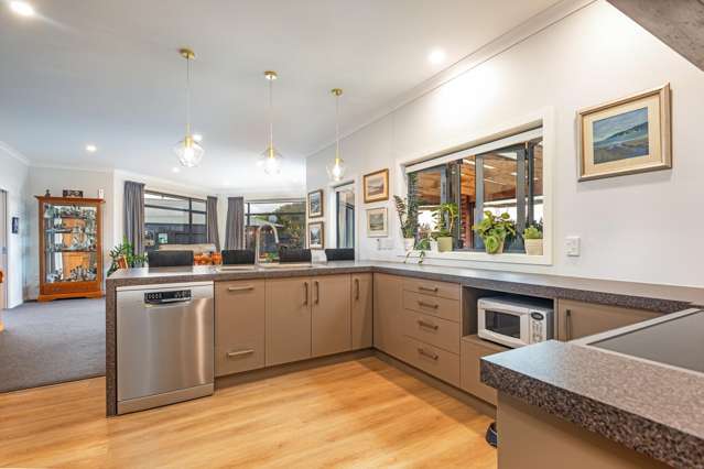 8 Crabapple Close Milson_3