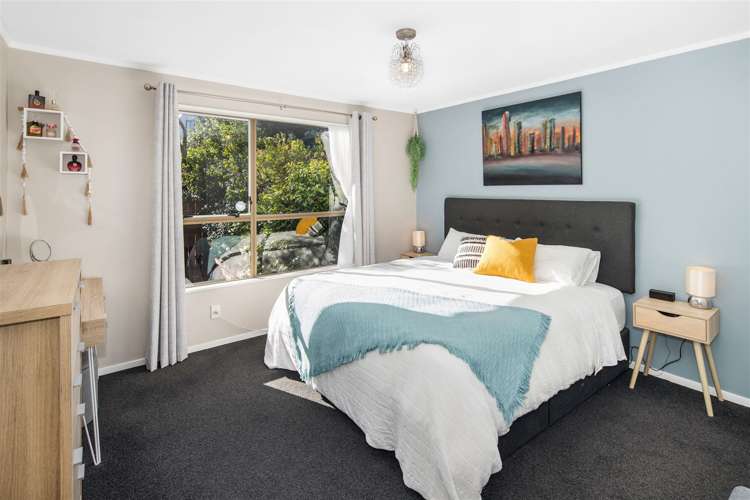 2 Makatote Grove Churton Park_8