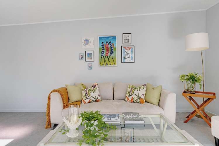 62 Beach Road Mellons Bay_16