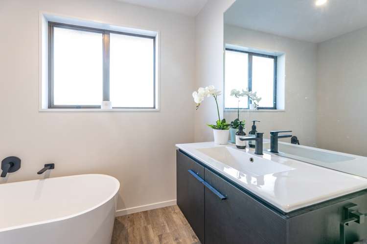 38 Millstream Drive Lincoln_14