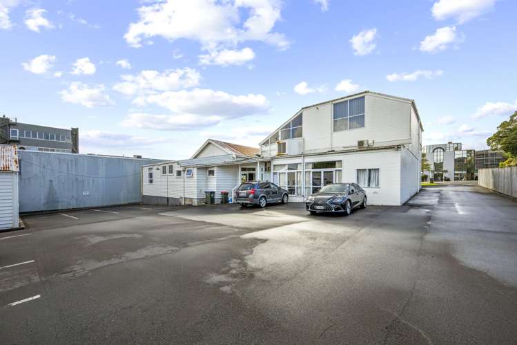 1 and 3-5 Ngaire Avenue Epsom_3