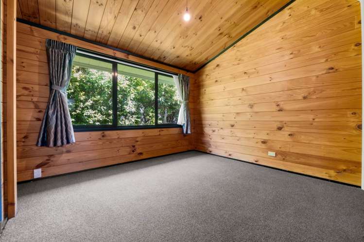 61 Carlton Crescent Maraetai_11