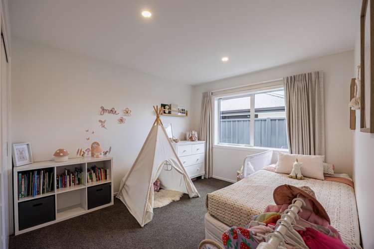 31 Hikawera Drive Frimley_6