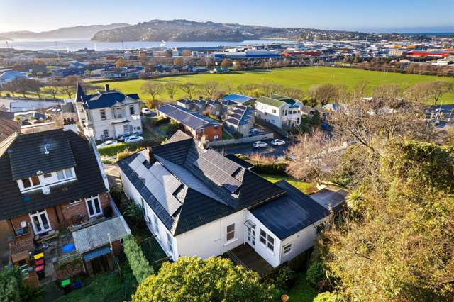 Amazing views, & Character in Central Dunedin